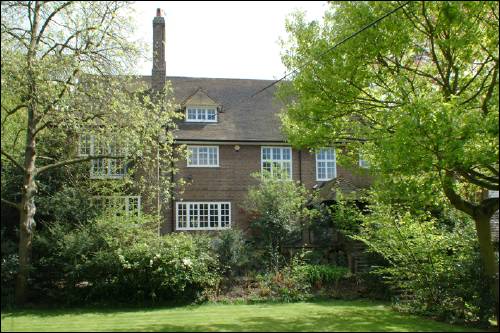 Wyldes Close Corner a